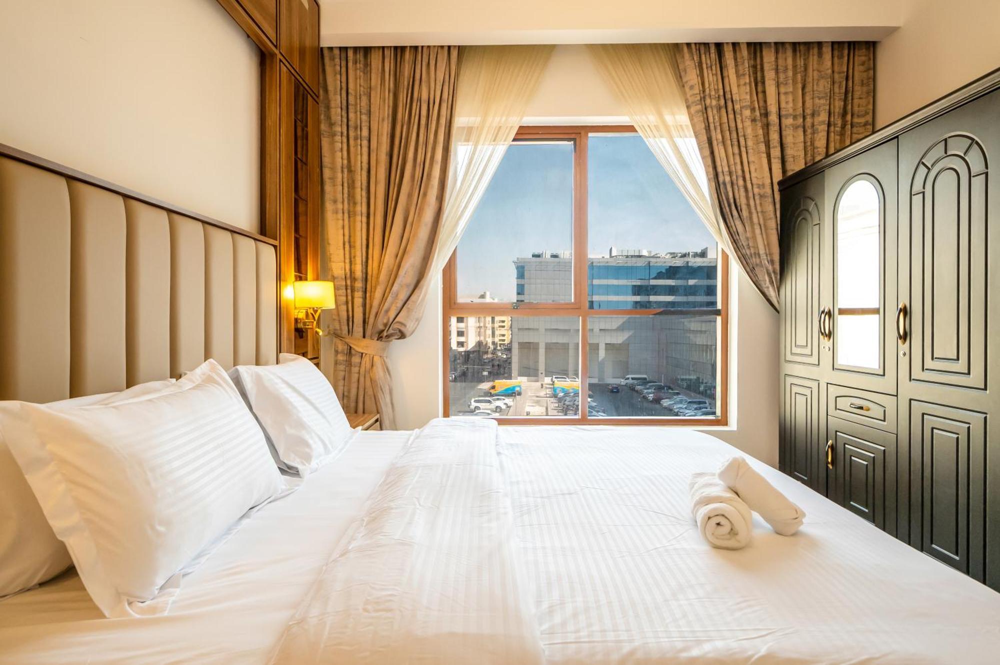 Apartment 2 Bhk View Dubai